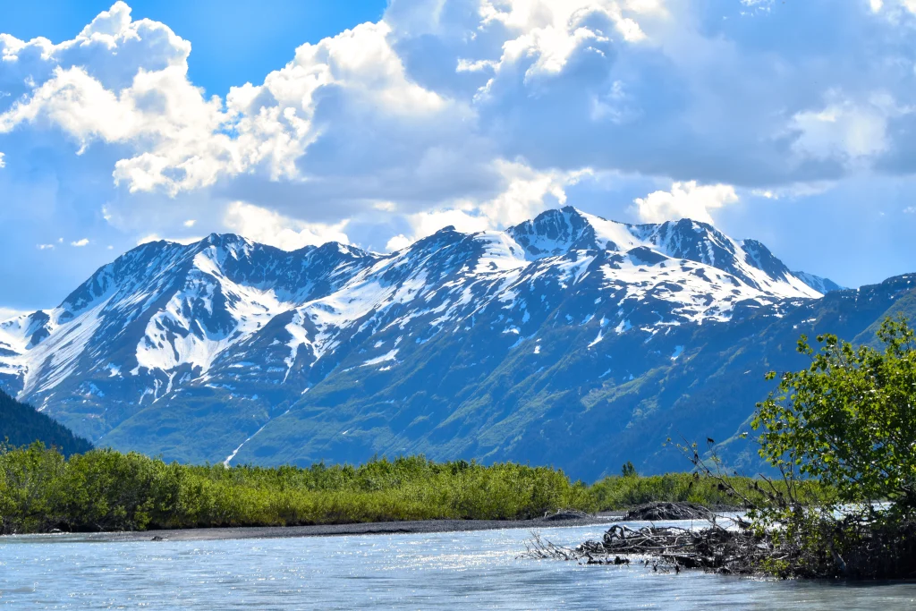 Living Off Grid in Alaska (Here’s Everything You Need to Know)
