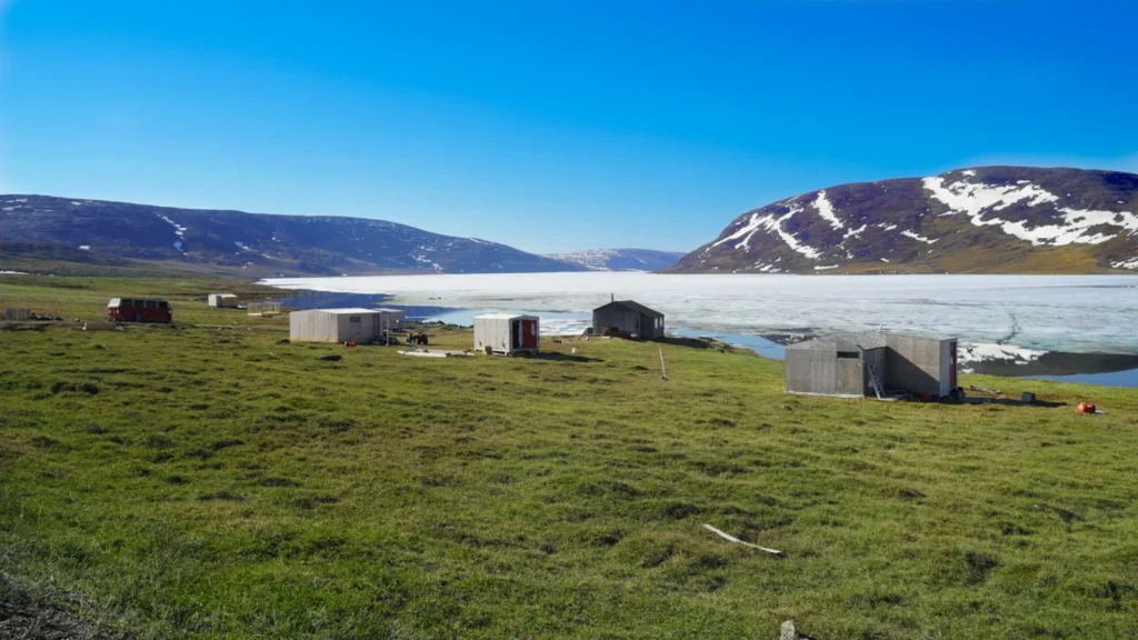 living-off-grid-in-nunavut1