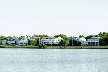 How to Live Off-Grid in Delaware (Complete Guide)