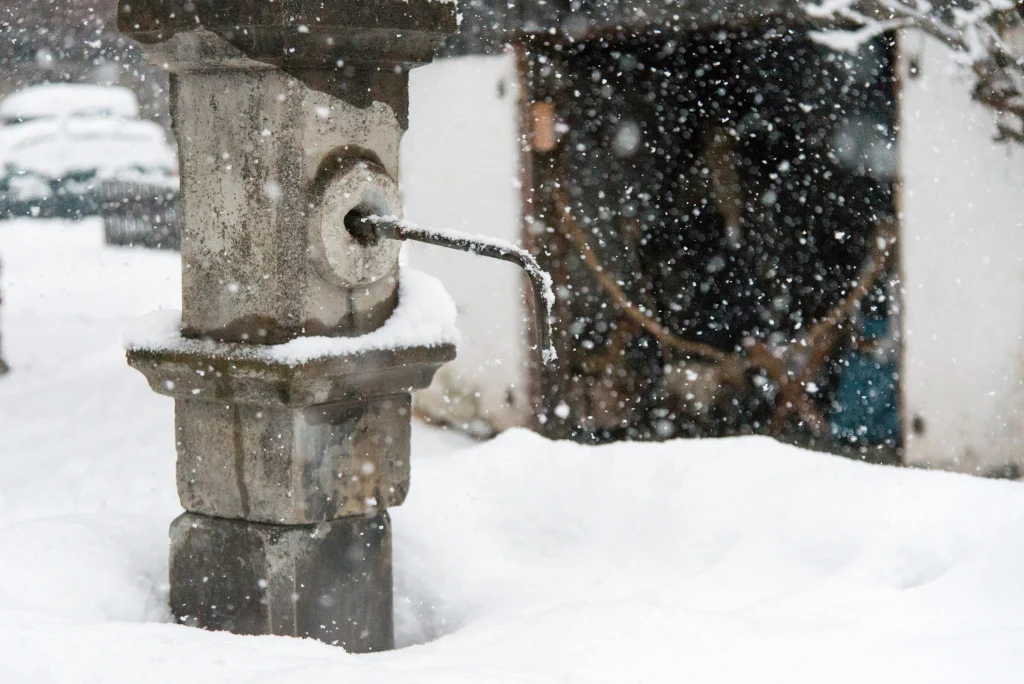 off-grid-water-system-in-winter1