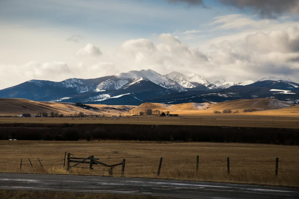 is-living-off-grid-in-montana-possible